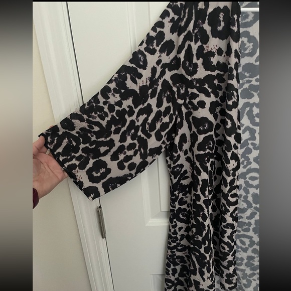 Pink Milly Leopard Cheetah Print
Pool Coverup - Picture 6 of 7